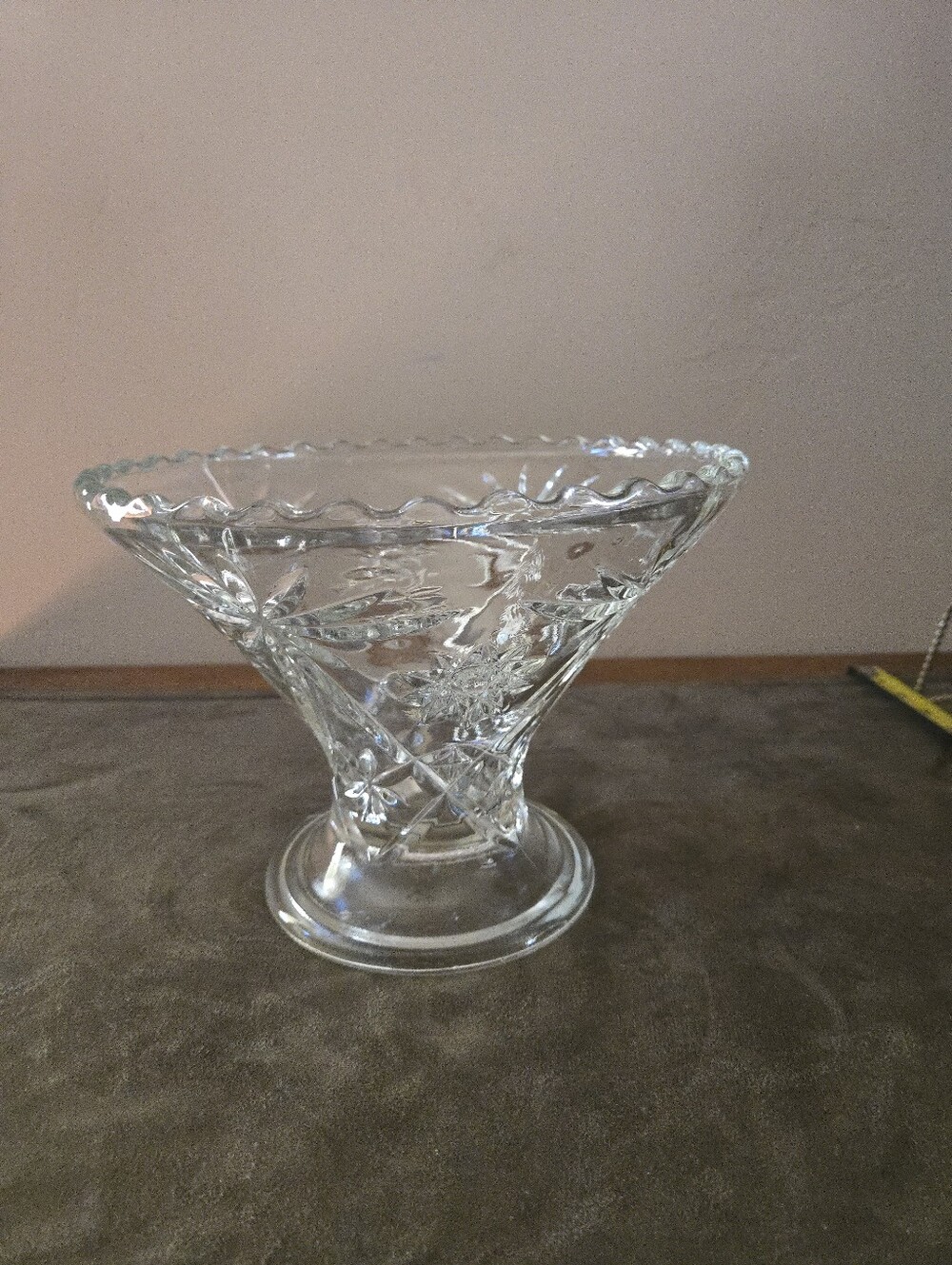 VTG Pressed Glass STARBURST FLUTED FLARED BOWL BOWL